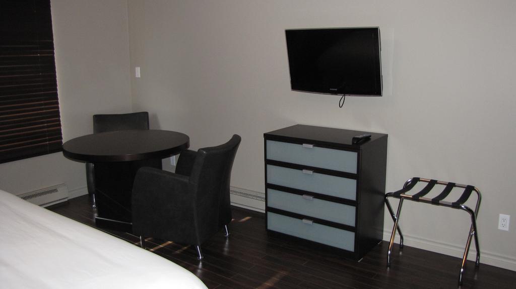 Hotel Saint-Germain Rimouski Room photo