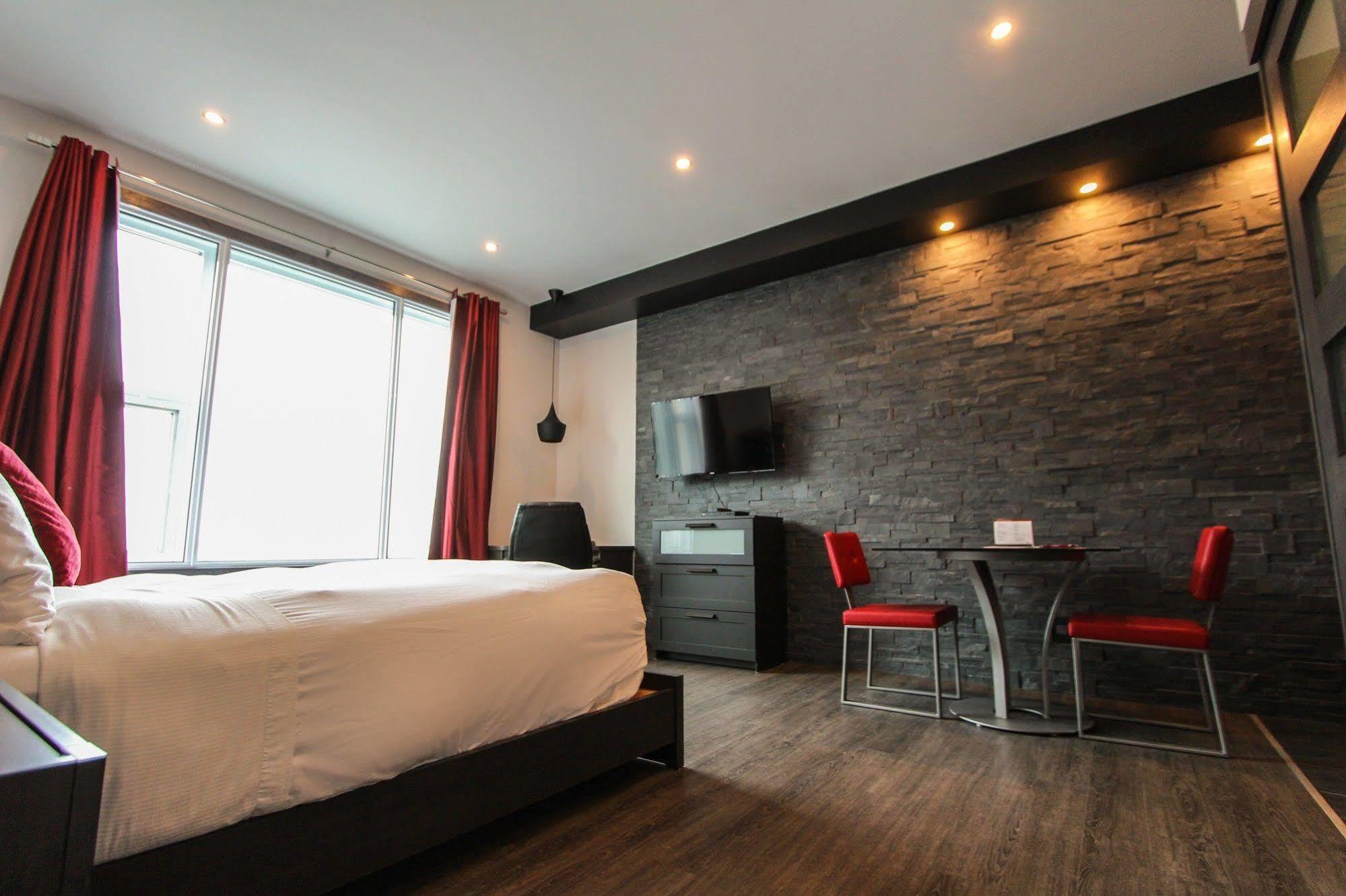 Hotel Saint-Germain Rimouski Exterior photo